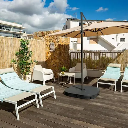With Heated Rooftop Pool אלבופיירה